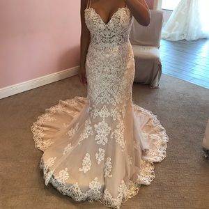Brand New/Never worn/Never Altered Wedding Dress